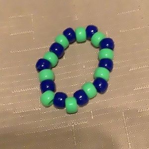 Regular colored bracelet
